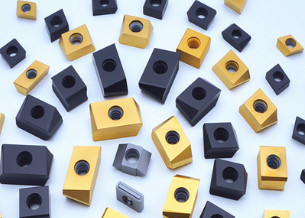 comprare Inserti indicizzabili con carburo rivestito in PVD Metalli non ferrosi 91.5HRA Serie LPE/LSE Inserti di fresatura verticali online manufacture