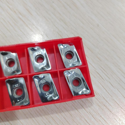Un buon prezzo. Inserti in carburo di tungsteno di precisione ad alta resistenza per la lavorazione della ghisa in linea
