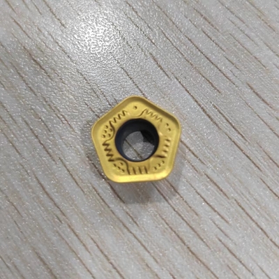 Un buon prezzo. La fresatura del carburo K40 inserisce PDKT090530BR per la fresatura dell'acciaio della struttura di 2800 TRS in linea