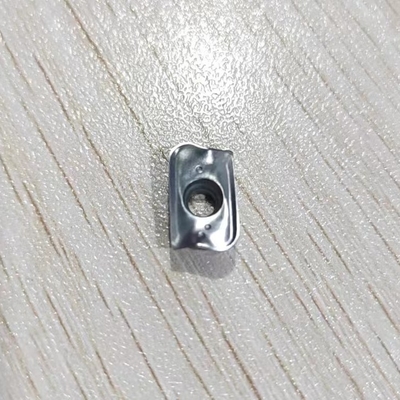 K40 R390-11T320E-PM La lame della nave di lavorazione a stampo a stampo CNC Carbide inserisce alta resistenza per utensile di tornitura esterno